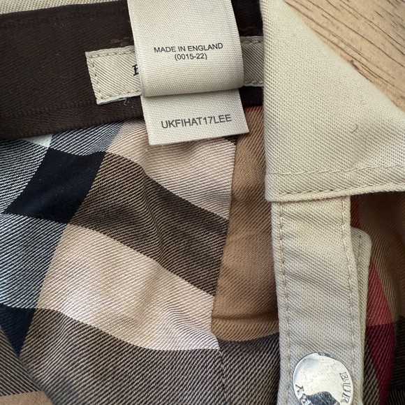 Burberry Check Pattern Cap - Picture 7 of 8